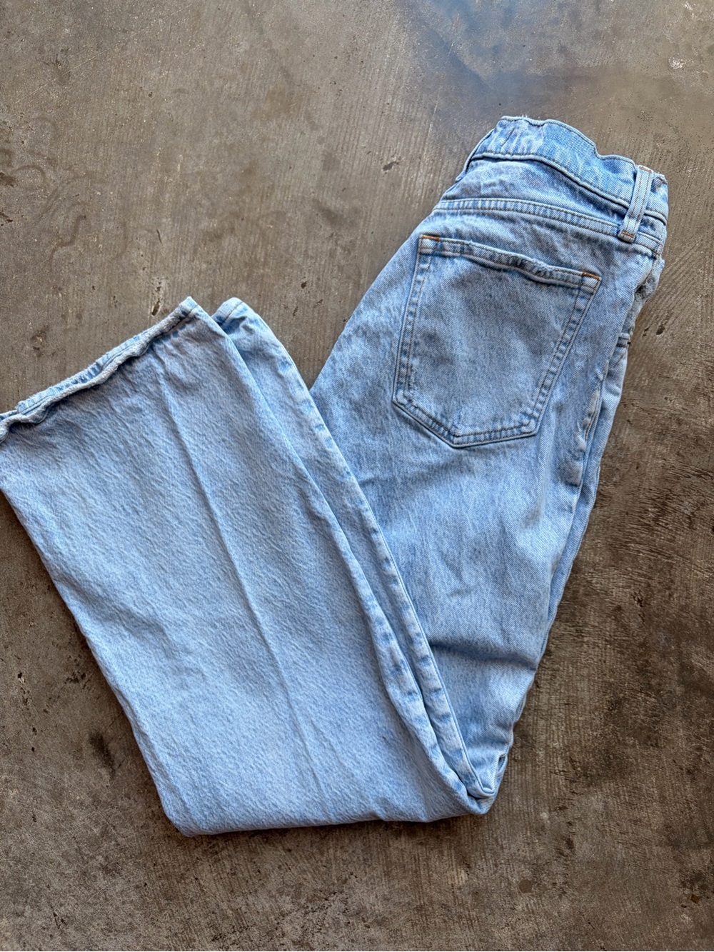 90’s Relaxed High Rise Jean - Picture 3 of 4